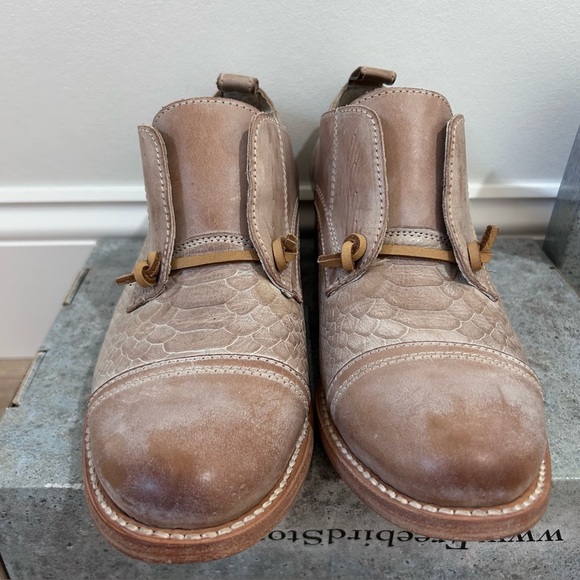 Freebird by Steven Brown Leather Chukka Boots - Picture 3 of 12